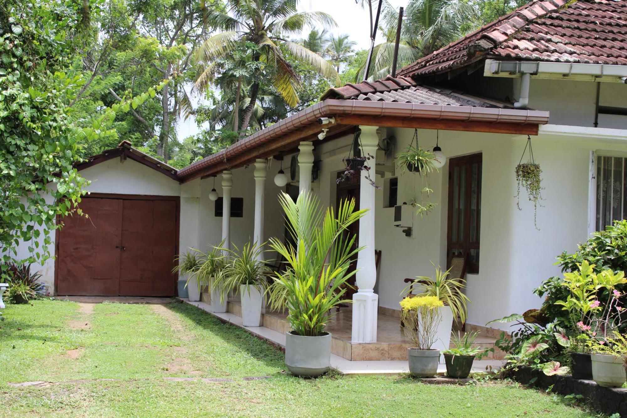 Hotel Sun And Surf Rest Ahangama Exterior foto
