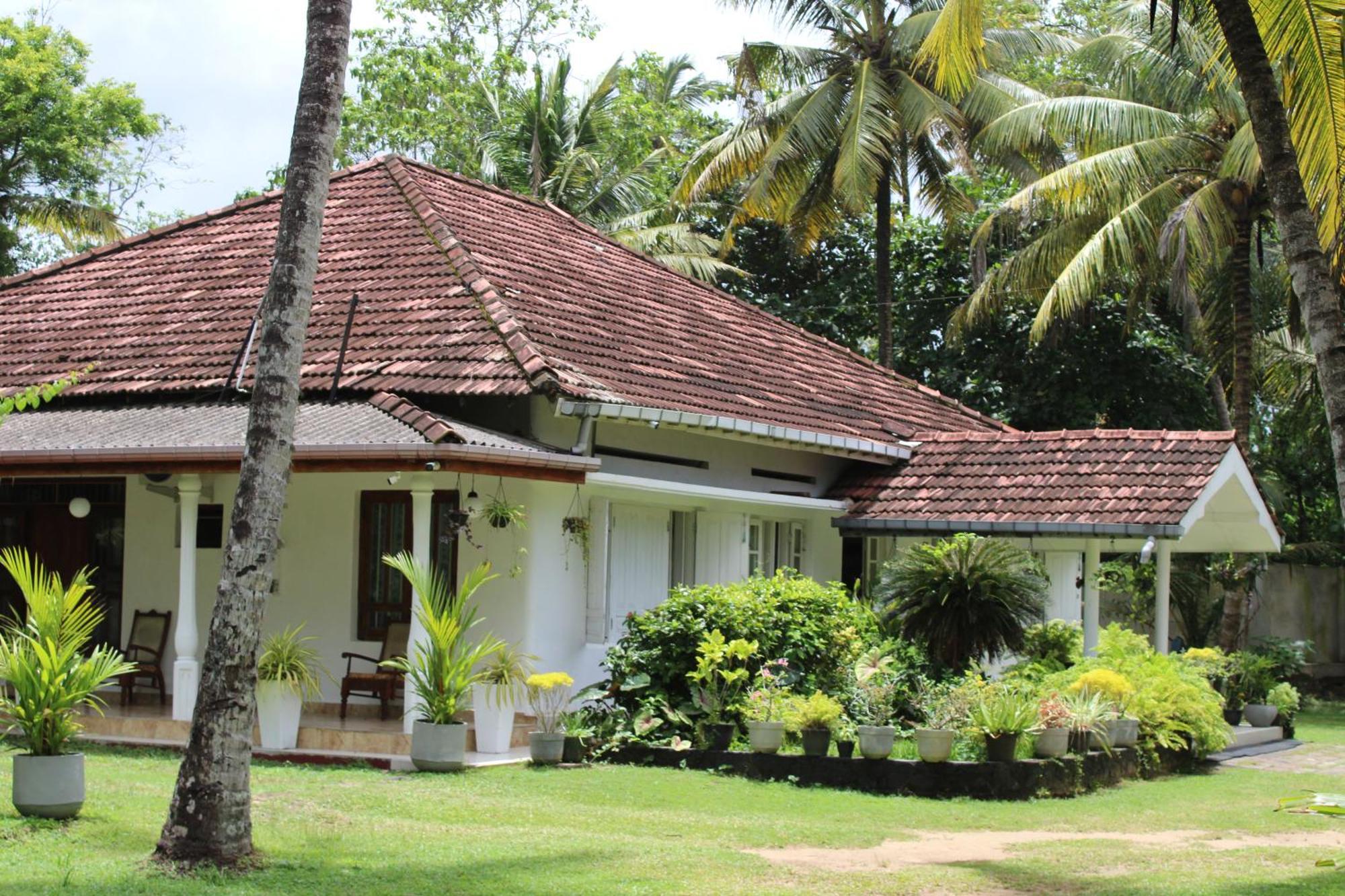 Hotel Sun And Surf Rest Ahangama Exterior foto