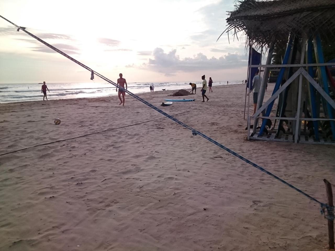 Hotel Sun And Surf Rest Ahangama Exterior foto