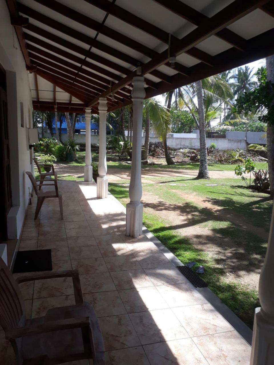 Hotel Sun And Surf Rest Ahangama Exterior foto