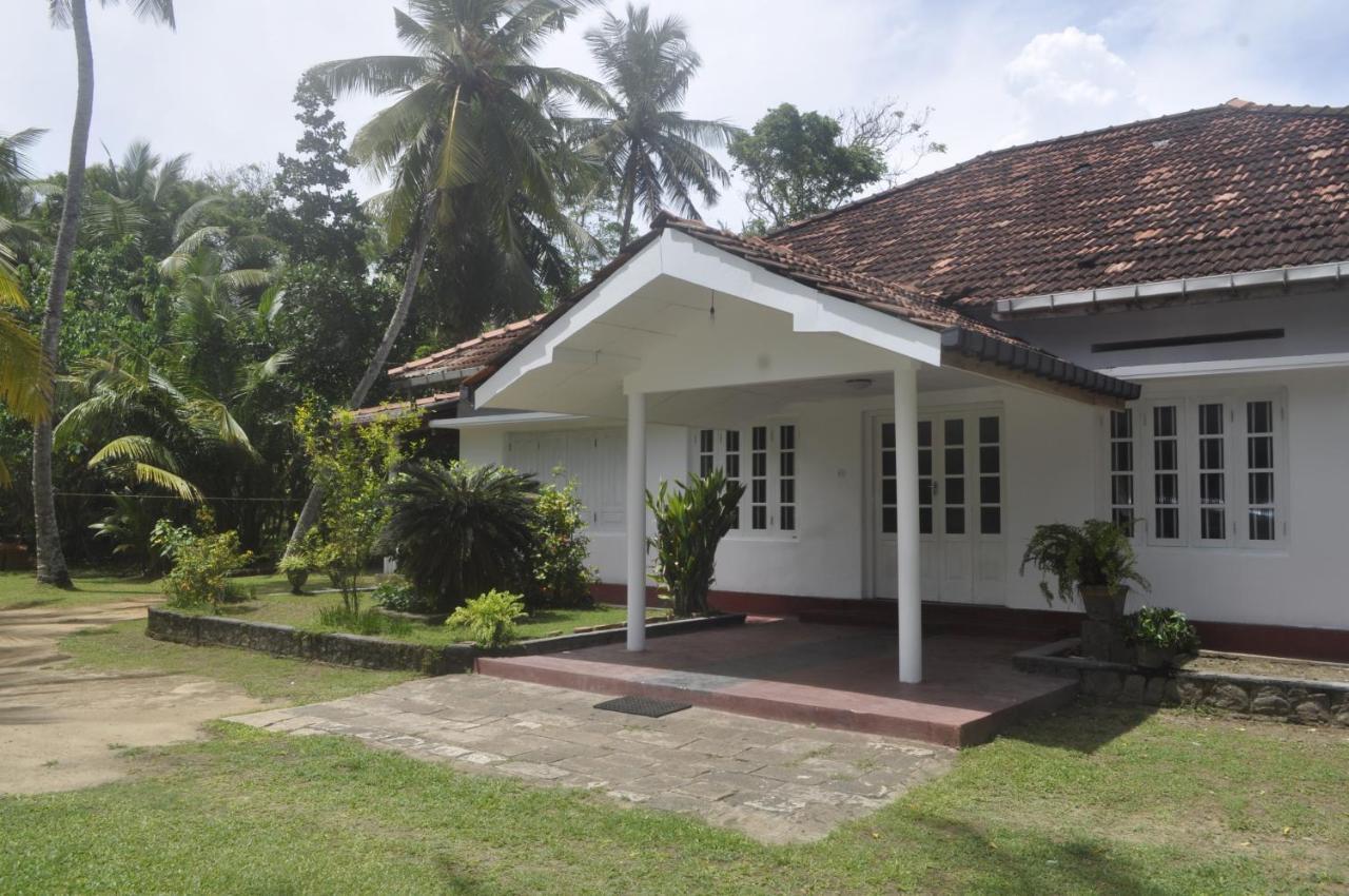 Hotel Sun And Surf Rest Ahangama Exterior foto