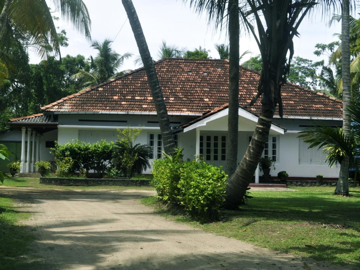 Hotel Sun And Surf Rest Ahangama Exterior foto